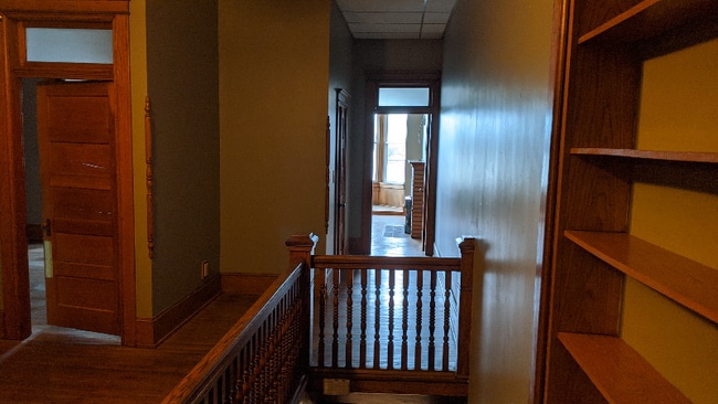 Photo - 127 1/2-38-32 E Main St Unidad 38 1/2 East Main St