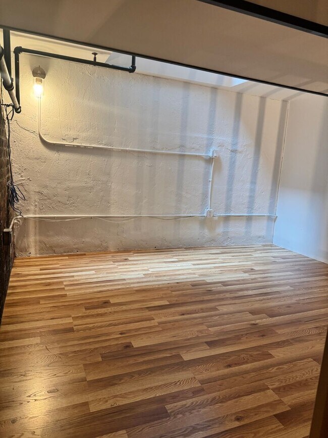 Photo - Three bed 2 bath in the North End!!!