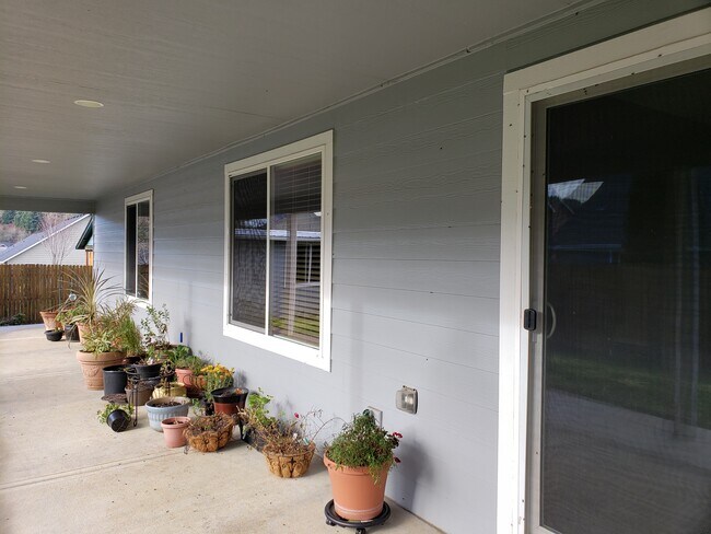 Large covered Patio
