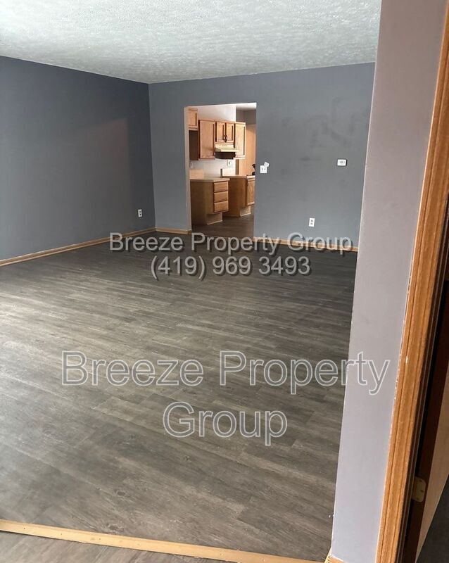 Photo - 329 S Jackson St