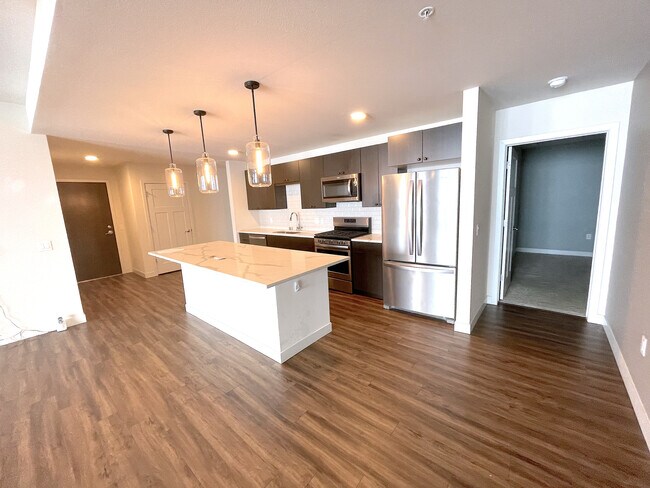 151 E Wilson