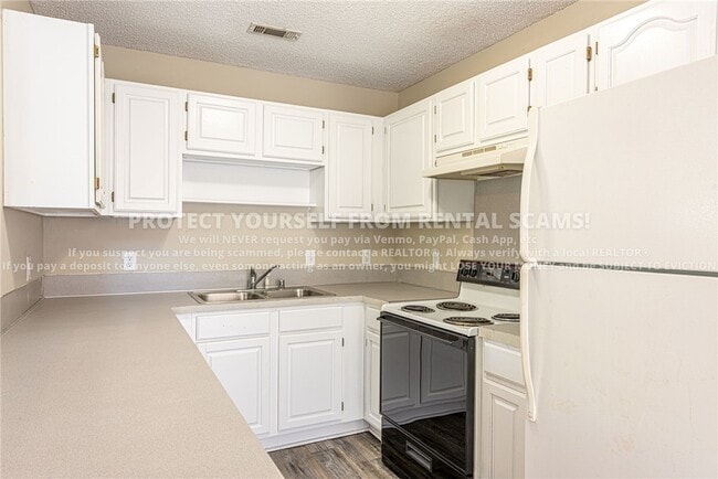 Photo - 3031 W Essex Dr