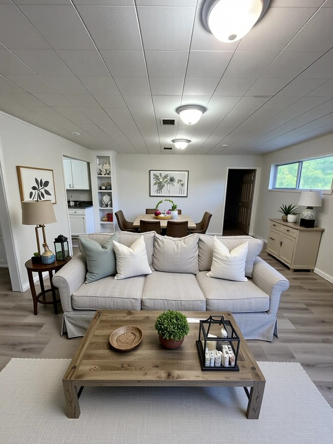 Building Photo - 6606 Anderson St