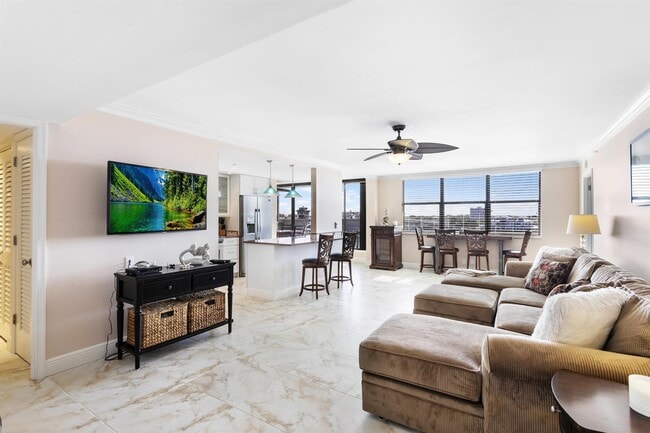 Building Photo - 1648 Jupiter Cove Dr Unit 609b