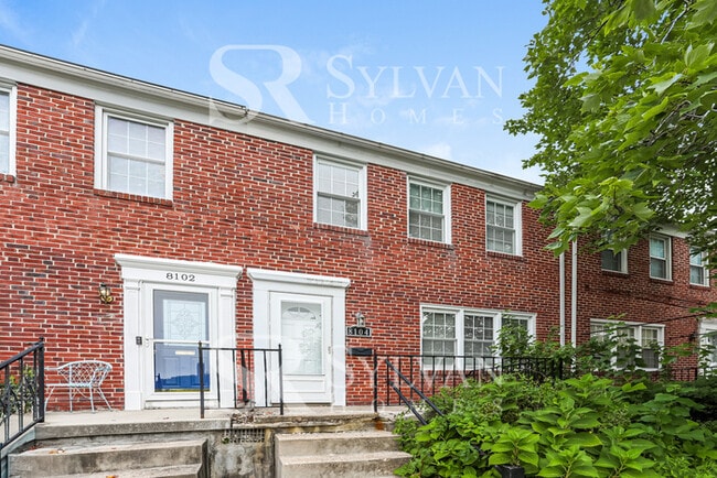 Building Photo - Discover Spacious Comfort & Fun Rental