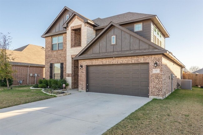 Building Photo - MOVE-IN SPECIAL! This beautiful home, located in the desirable EMS-ISD is what you've been lookin...
