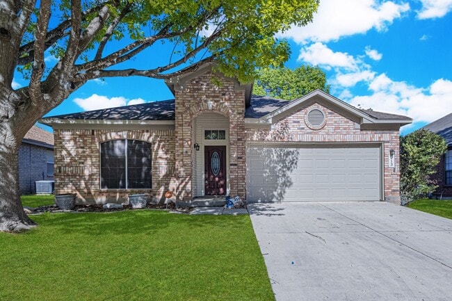 Photo - 213 Tapwood Ln
