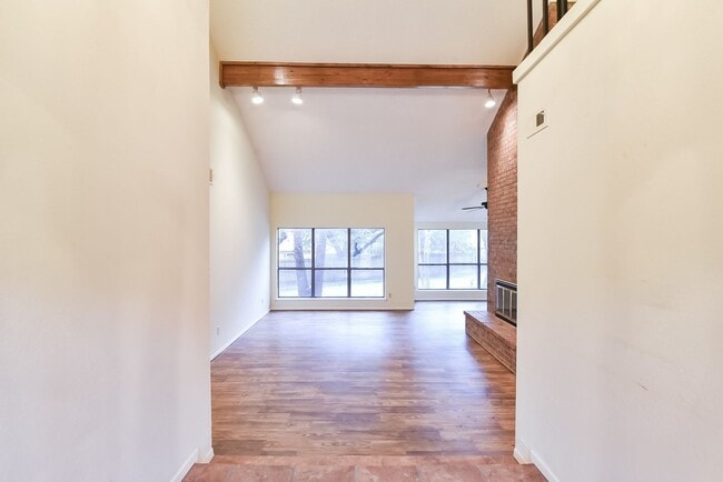 Photo - Luxury Living on Lake Arlington