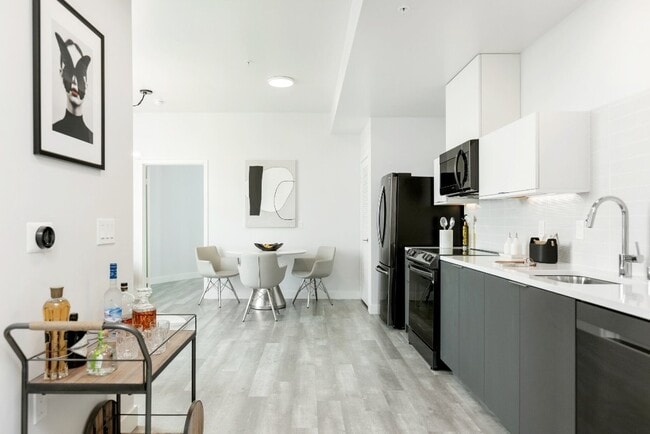 Photo - 700 N Spaulding Ave Unit 214