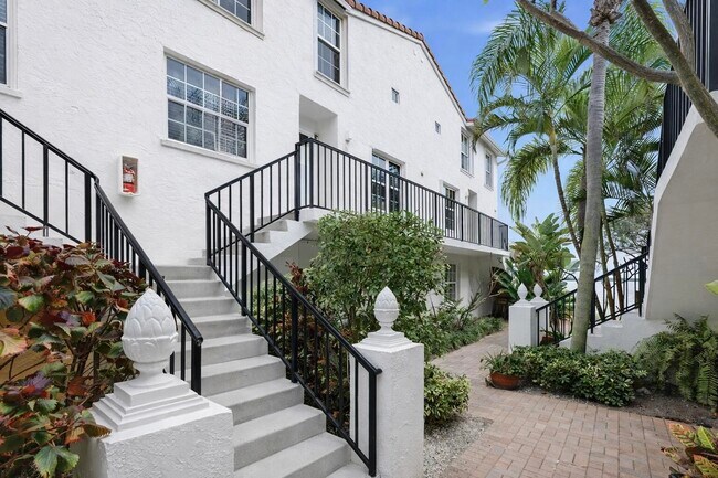 Photo - 1155 Lake Shore Dr