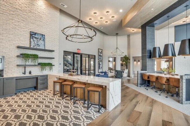 Photo - 311 Watson Br Ln Unidad c7