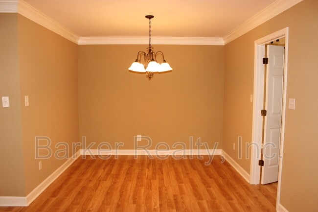 Photo - 905 Oakwater Dr
