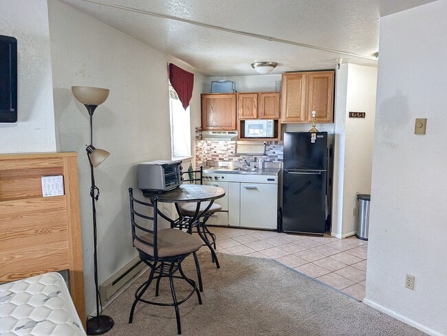 Photo - Convenient Prospector Location