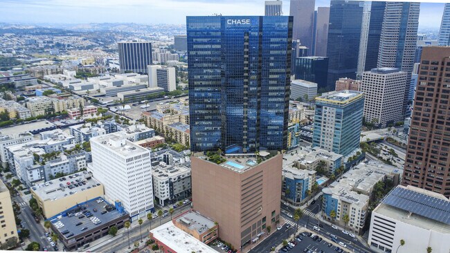 Photo - 1100 Wilshire Blvd Unidad 2607