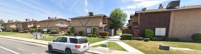 Building Photo - 7913 S Laurelglen Blvd Unit A Rental