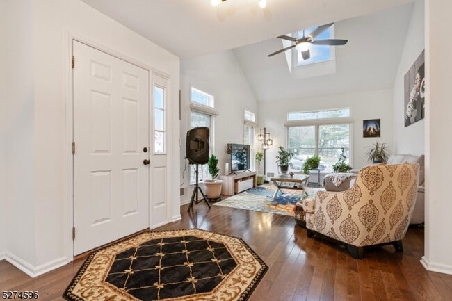 Photo - 18 Pond Ridge Dr