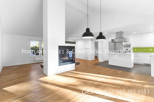 Photo - 12830 SW Foothill Dr