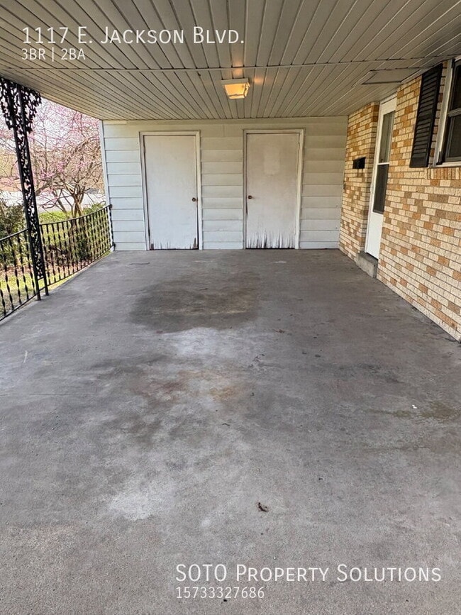 Photo - 1117 E Jackson Blvd