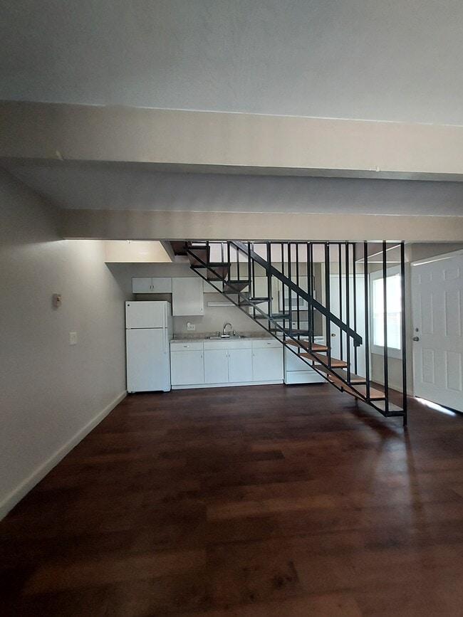 Building Photo - 437 S 2nd St Unit B