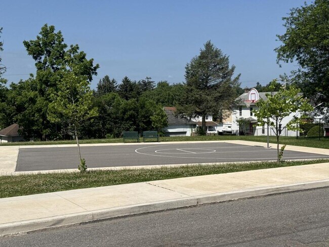 Photo - 136 S Spring Ave