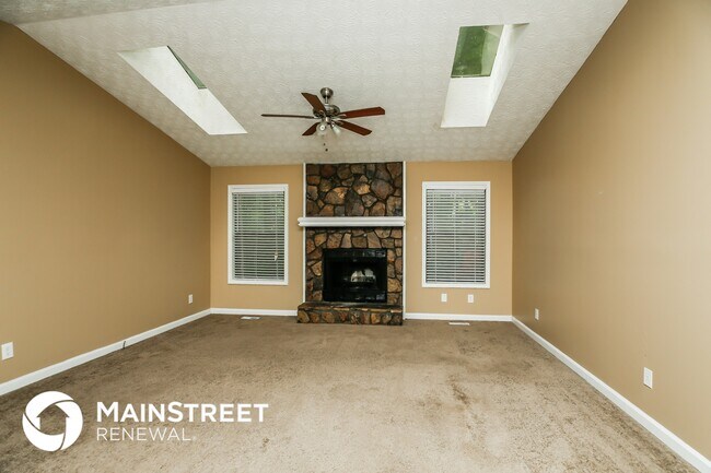 Photo - 5561 Deerfield Pl