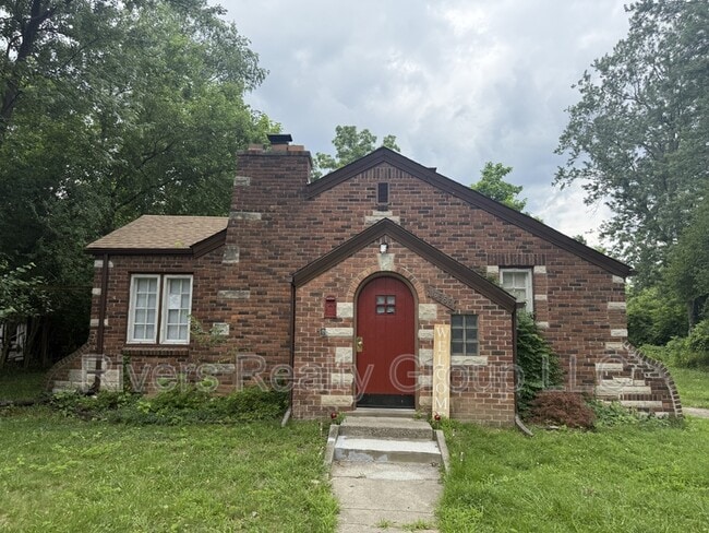 Building Photo - 16555 W Parkway St