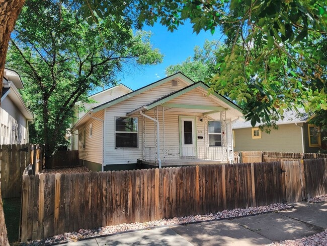 Photo - 2 bedroom 1 bath Berkley Apartment for rent Unit Front 4174