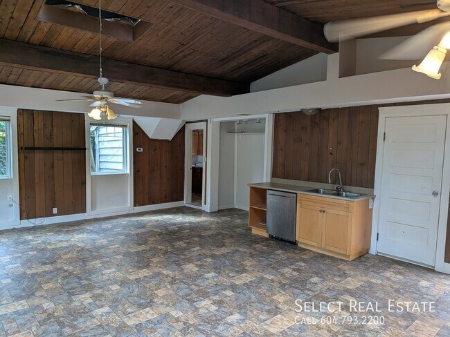 Photo - 46520 Clayton Ave