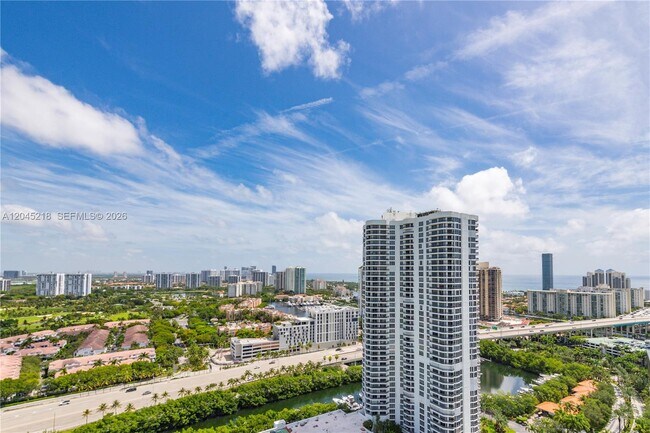 3530 Mystic Pointe Dr Unit 3206