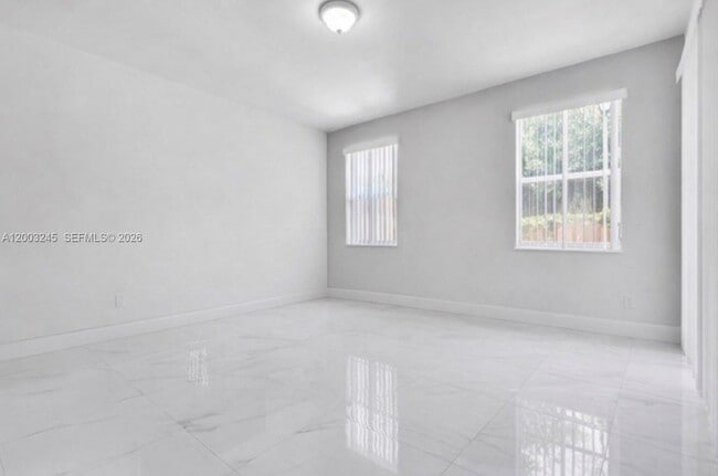 Photo - 905 SW 149th Ct