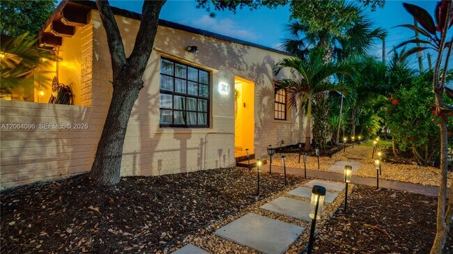 Photo - 301 SW 69th Ave