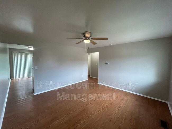 Photo - 4952 Leeper St