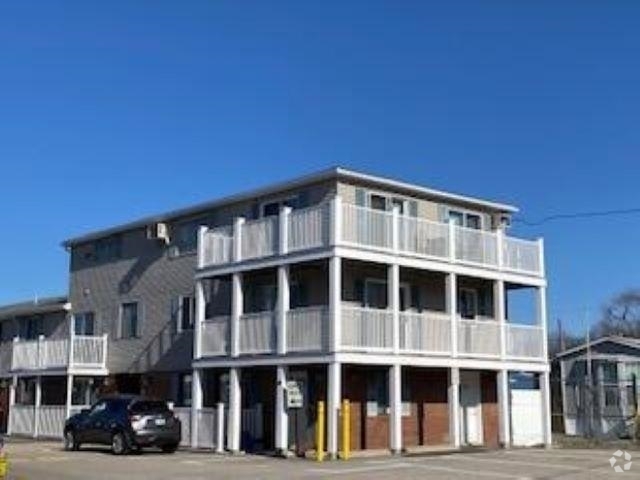 Building Photo - 68 Kings Hwy Unit 30 Rental