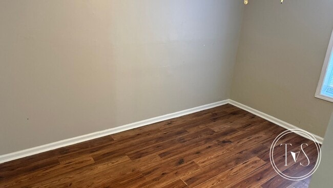 Photo - 1113 Cornwall St