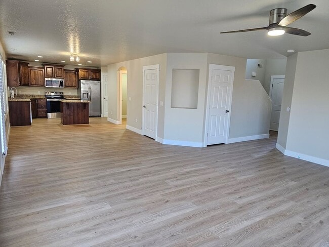 Photo - 445 W River Willow Ln