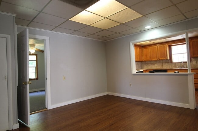 Photo - Charming & Convenient 2 bedroom 1 bathroom