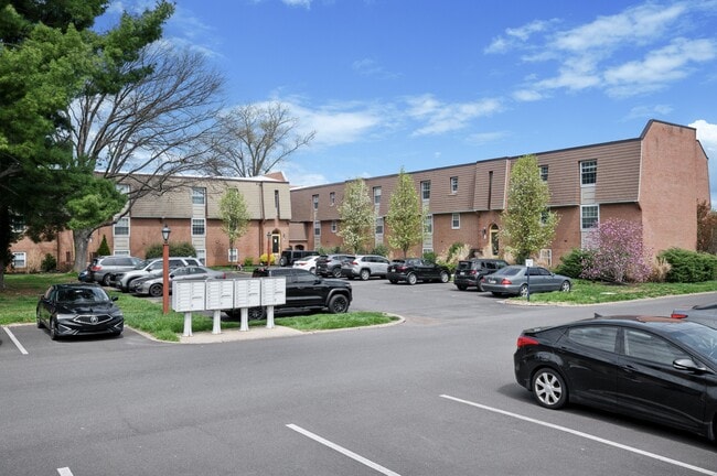 Meadowbrook Apartments