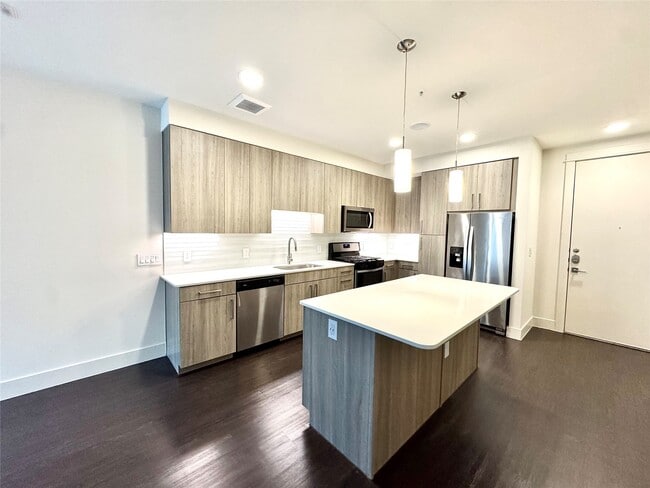 Photo - 3120 Smith St