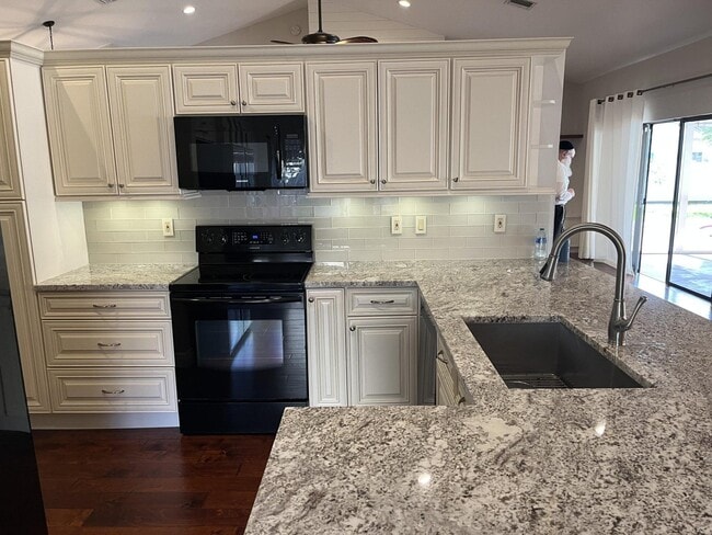 Photo - 6027 Sunberry Cir