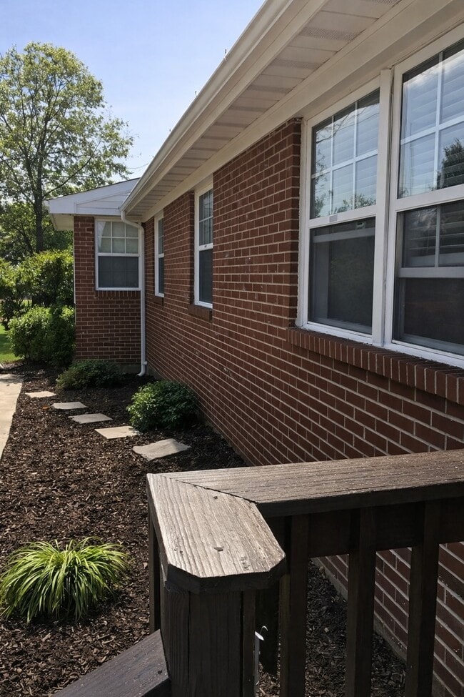 Photo - 734 Burgess Ave