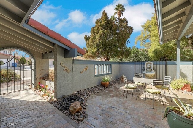 Photo - 5844 Buhl Ct