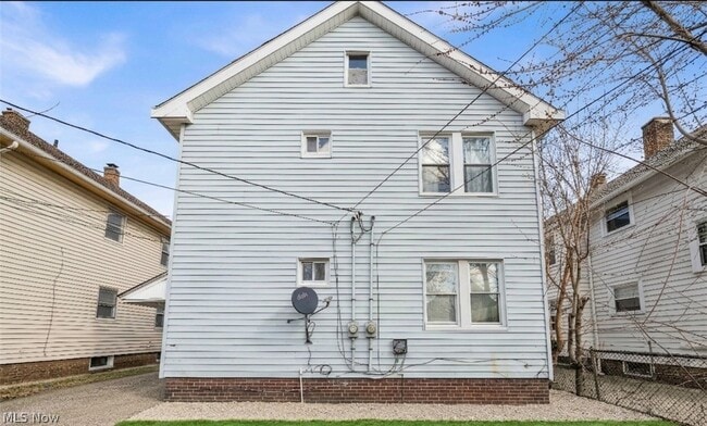 Building Photo - 3416 W 117th St Unit 3418/UP