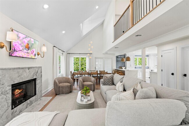 Photo - 4 Carriage Ln