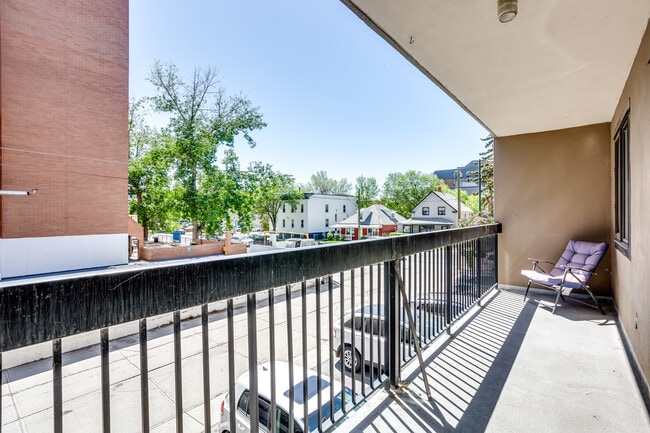 Back Alley and Carport - 1033 15 Av SW Unit 204
