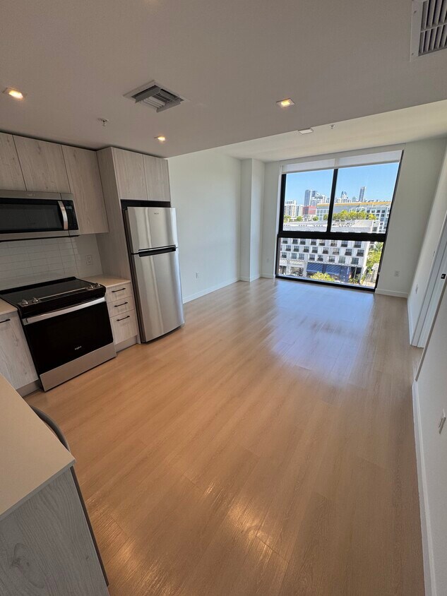 Photo - 120 NW 31st St (Miami, FL)
