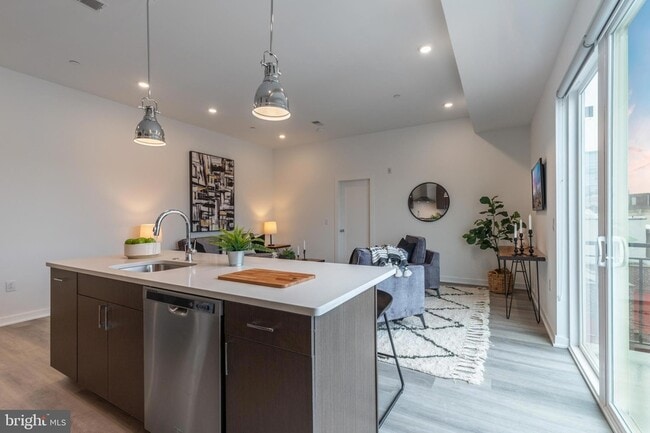 Photo - 710 N 16th St Unit 302