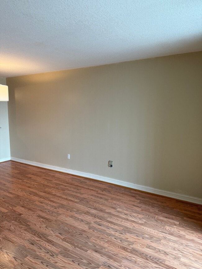 Photo - 117 NW 42nd Ave