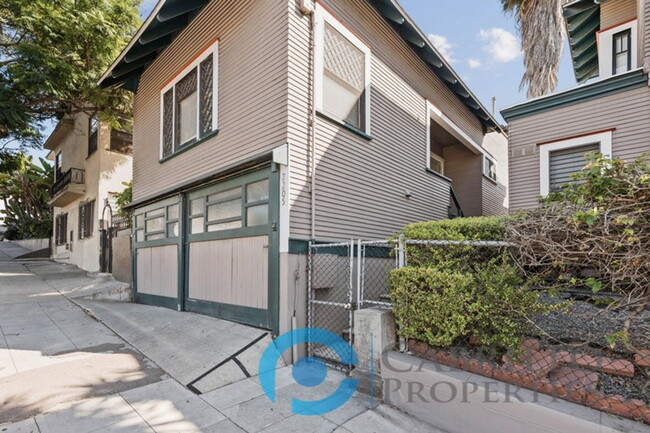 Building Photo - 2205 Broadway Unit 9