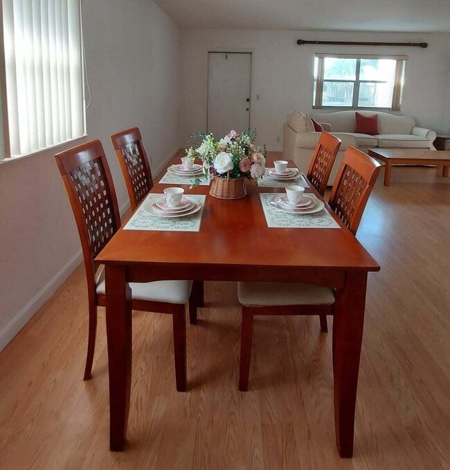 614 Monaco Blvd Unit M