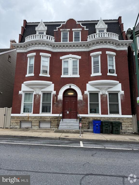 Building Photo - 130 S Potomac St Unit APT 1S